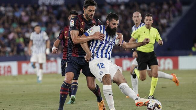 Soi kèo bóng đá Alaves vs Levante tại AE888: Cuộc đối đầu đầy hấp dẫn 2 Màn chạm trán giữa Alaves vs Levante